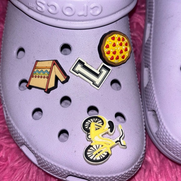 Crocs + Shoe Charms Women Size 9 - Picture 3 of 5